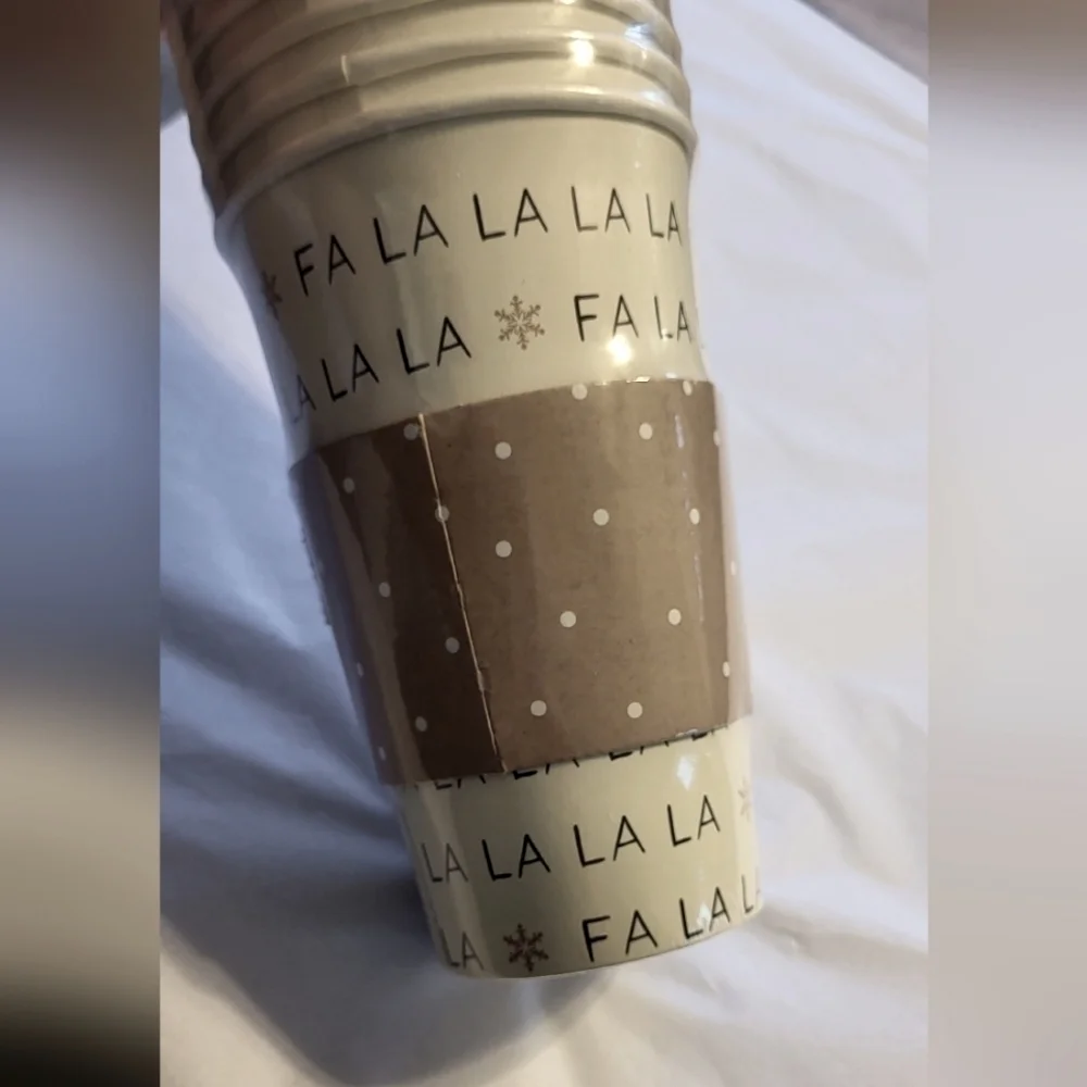 Molly & Rex Holiday Disposable Coffee Cups with Lids